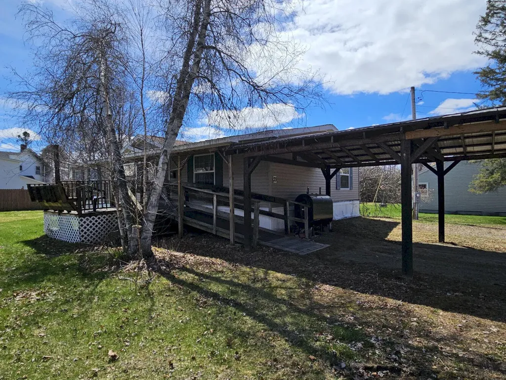 33 John Street Madison ME 04950