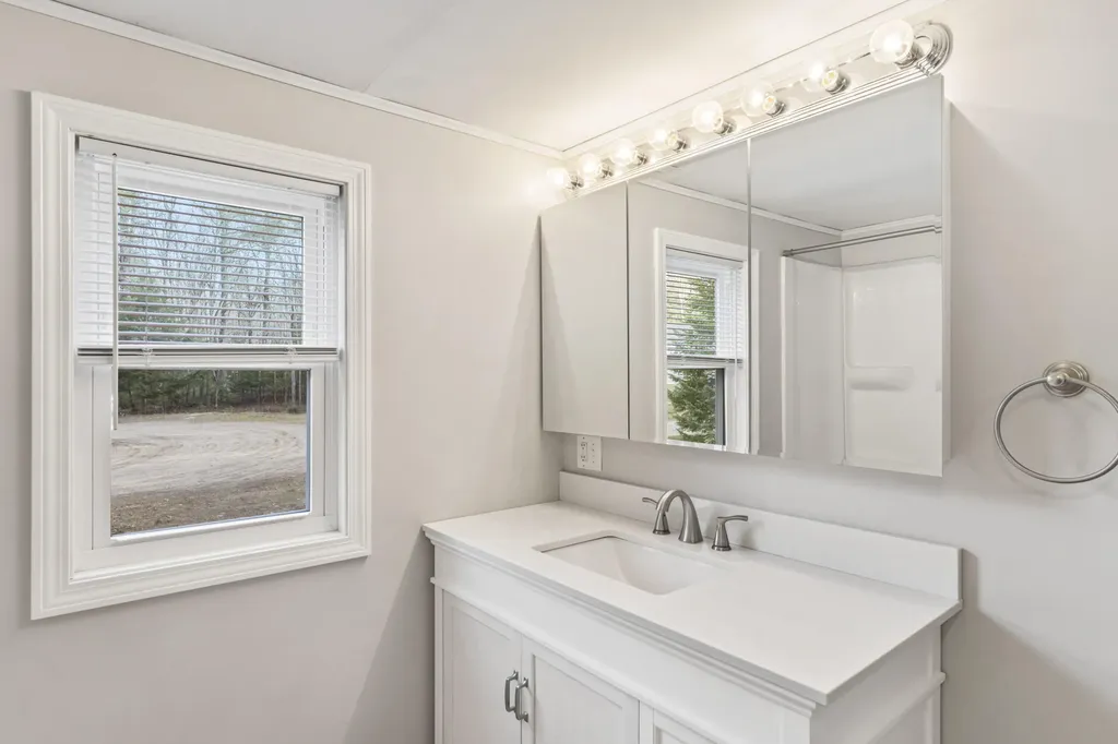 2196 Sanford Road Wells ME 04090
