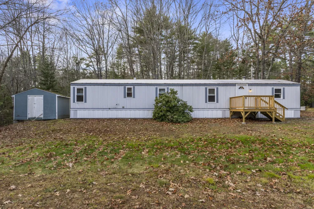 2196 Sanford Road Wells ME 04090