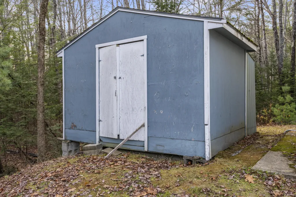 2196 Sanford Road Wells ME 04090