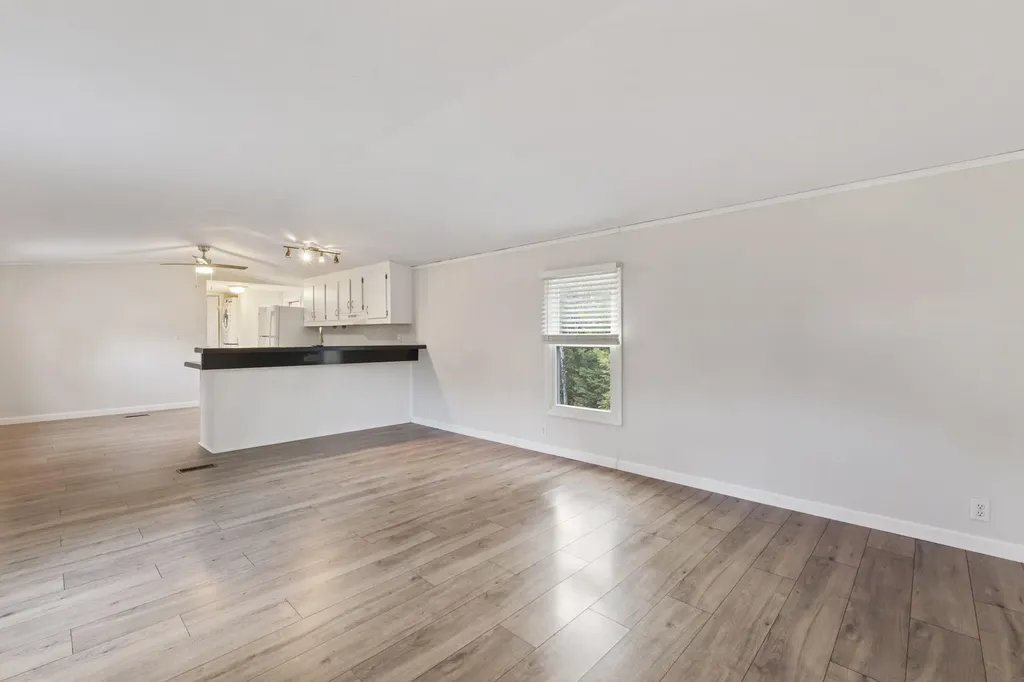 2196 Sanford Road Wells ME 04090