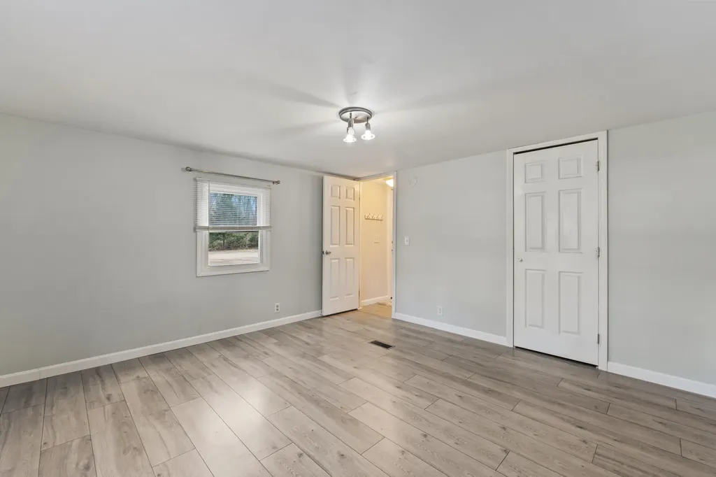 2196 Sanford Road Wells ME 04090