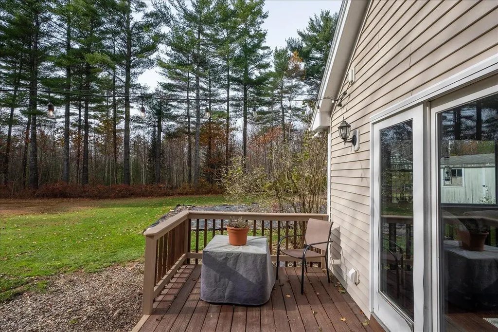 20 Spahr Road Washington ME 04574