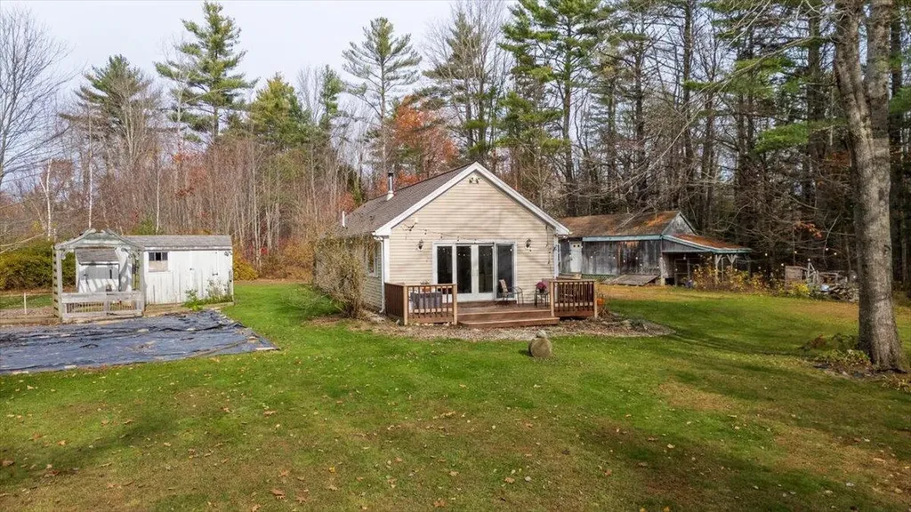 20 Spahr Road Washington ME 04574