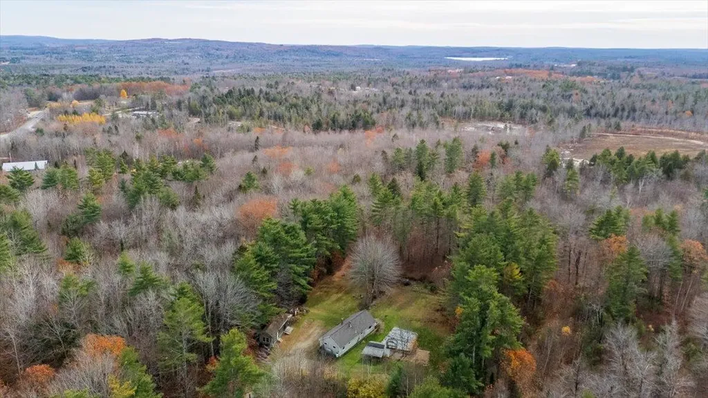 20 Spahr Road Washington ME 04574