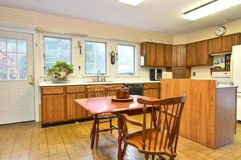 1427 State Highway 3 Bar Harbor ME 04609