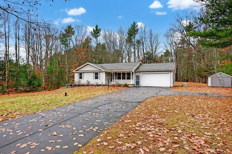 105 New Road Arundel ME 04046