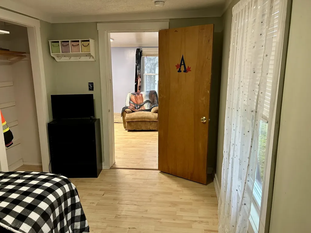 12 Skillin Avenue Norway ME 04268