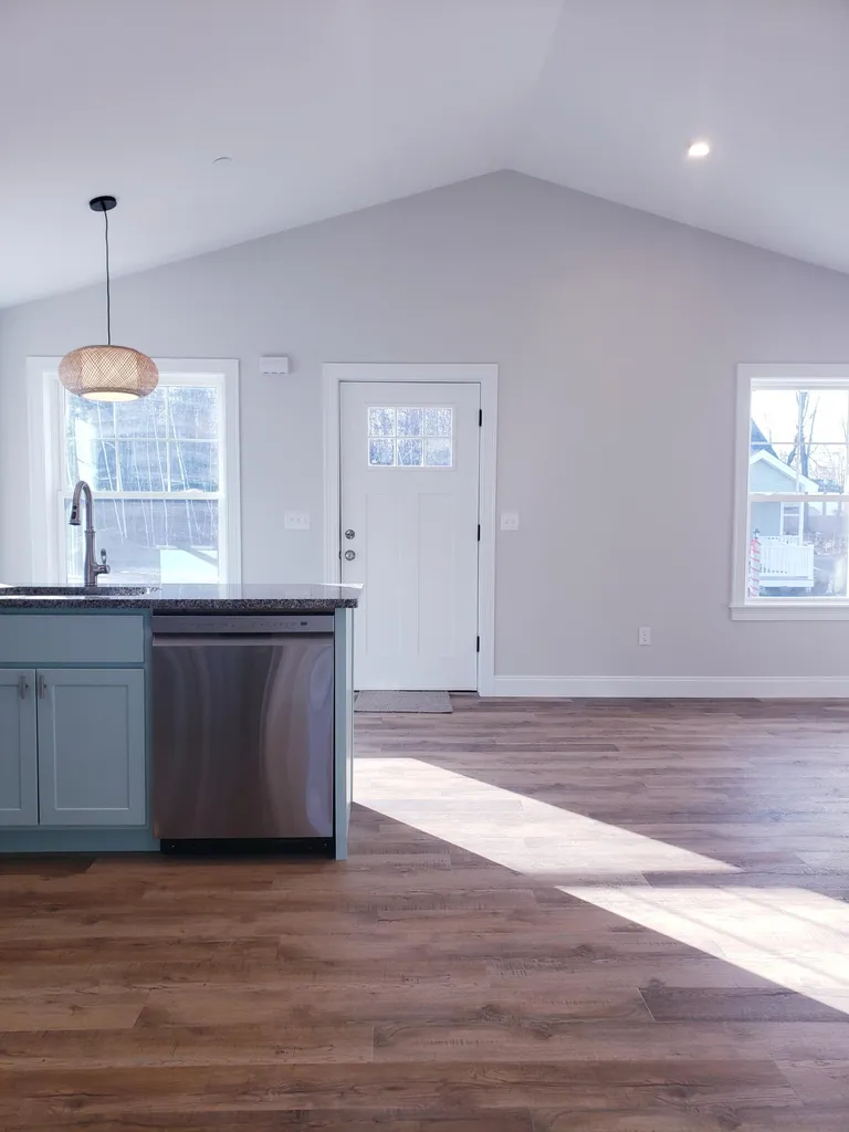 25 Heritage Way Saco ME 04072