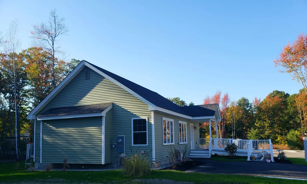 25 Heritage Way Saco ME 04072