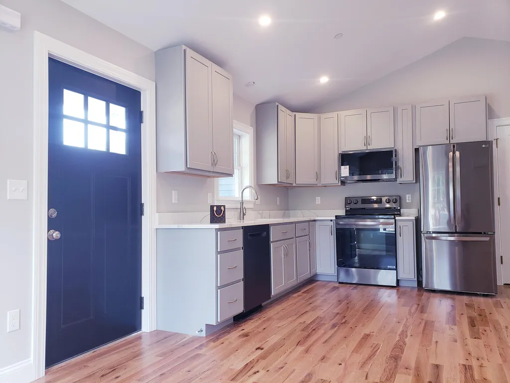 25 Heritage Way Saco ME 04072