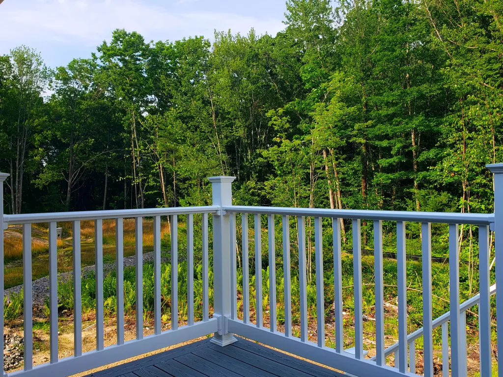 25 Heritage Way Saco ME 04072
