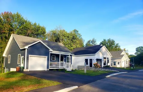 25 Heritage Way Saco ME 04072
