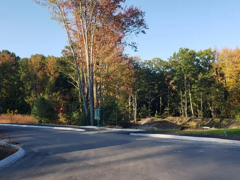 25 Heritage Way Saco ME 04072