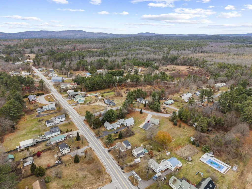 1097 Pequawket Trail Standish ME 04085