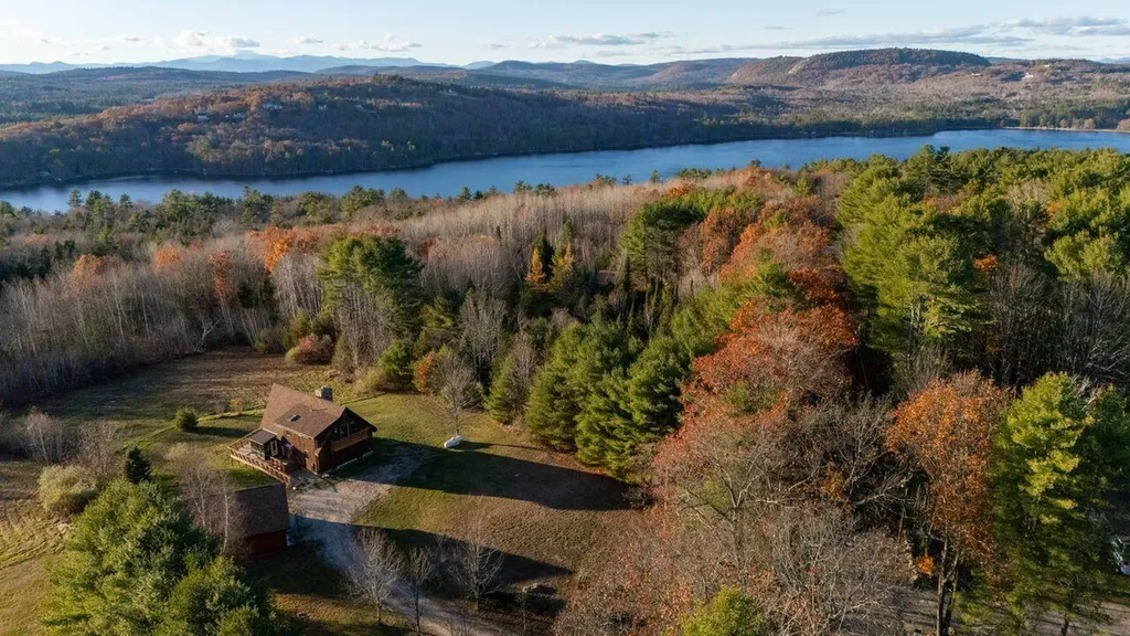 32 Dillon Road Harrison ME 04040