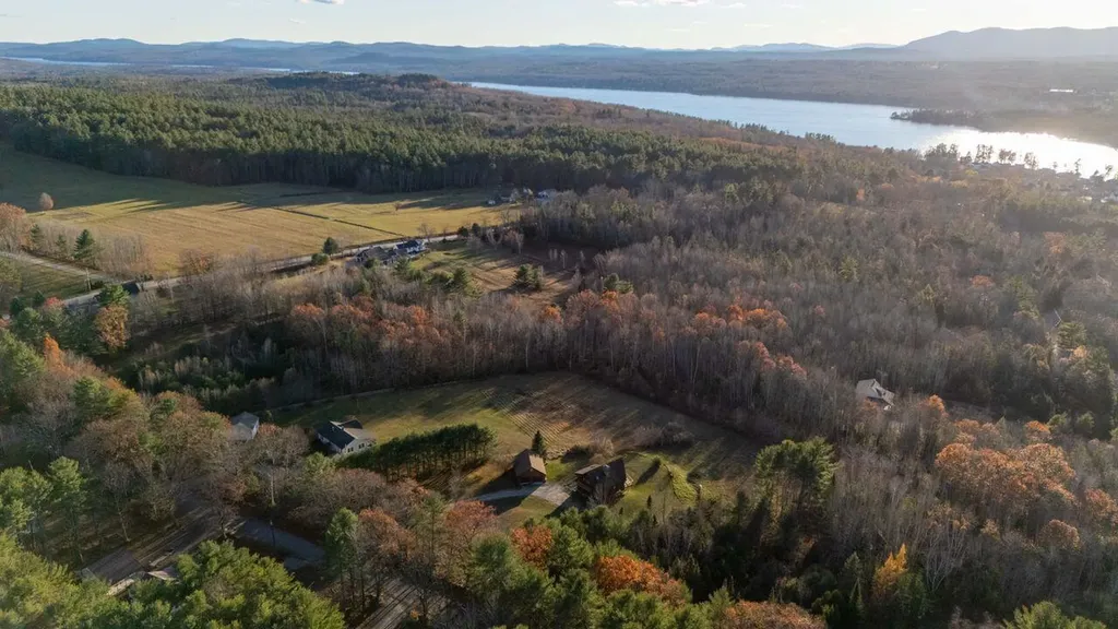 32 Dillon Road Harrison ME 04040