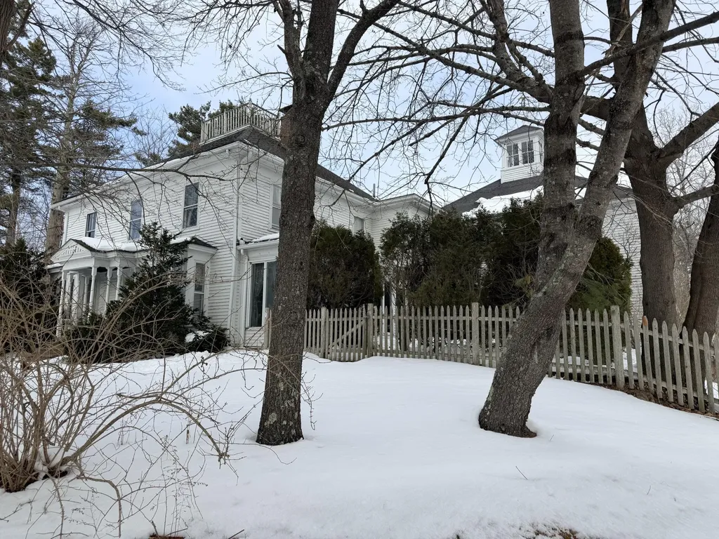 77 North Street Kennebunkport ME 04046
