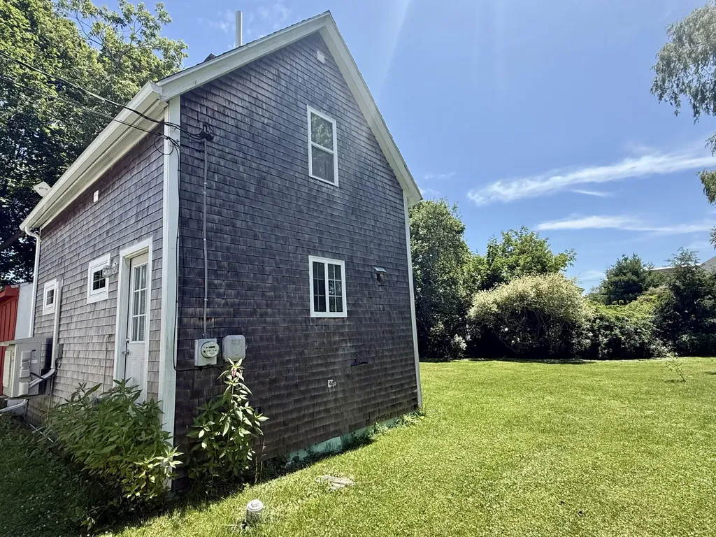 15 Carrolls Lane Rockland ME 04841