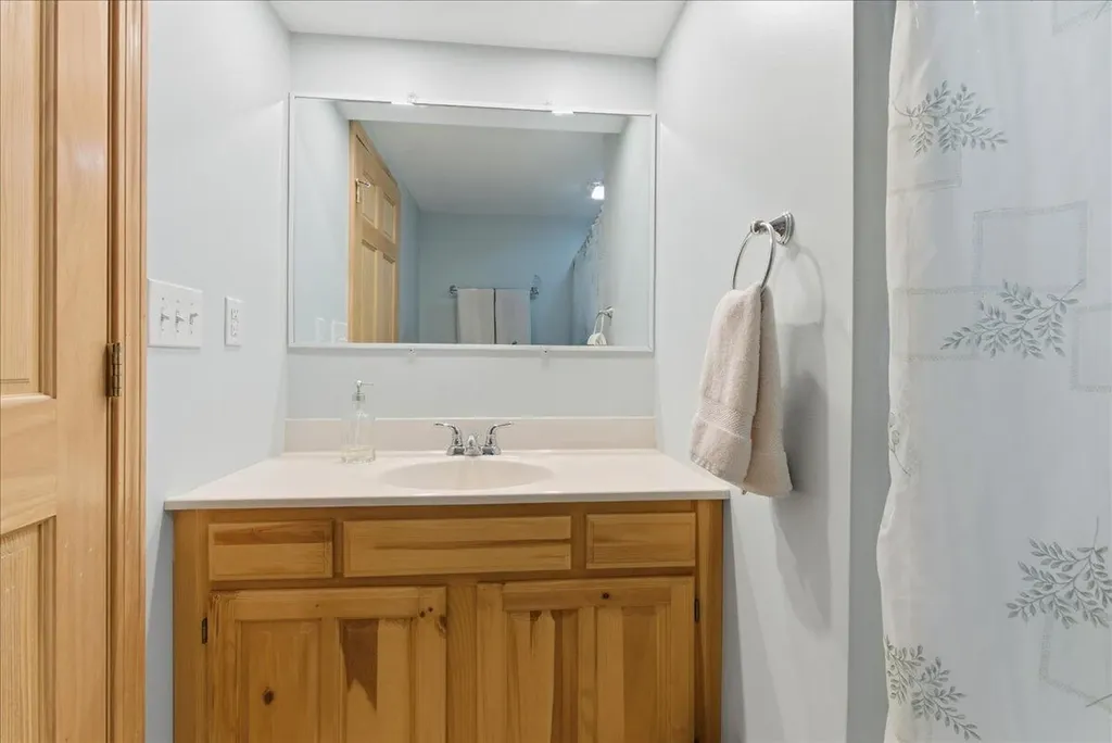 63 Maple Ridge Drive Monmouth ME 04259