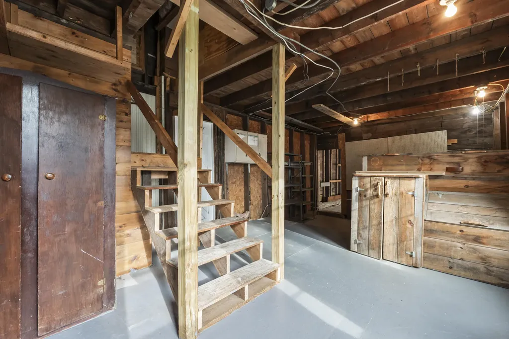 730 Beech Hill Road Auburn ME 04210