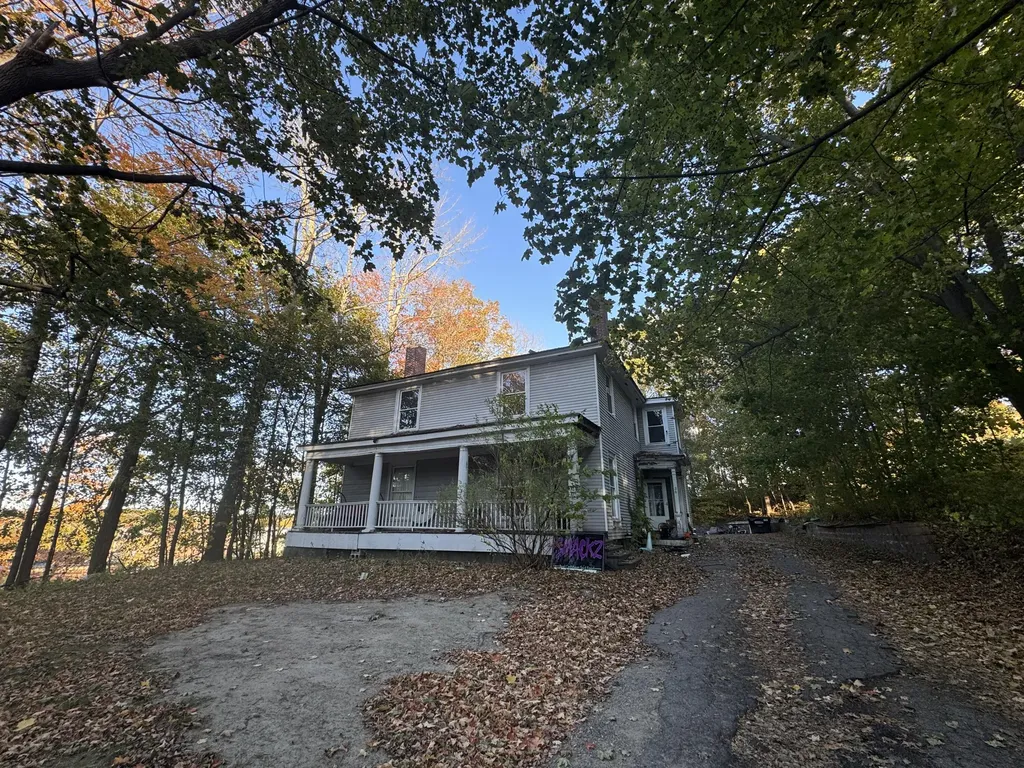 36 Brunswick Avenue Gardiner ME 04345
