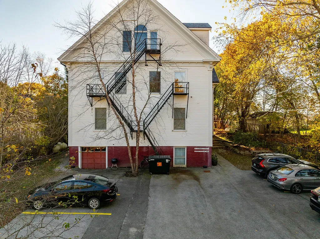 10 Summer Street Rockport ME 04856