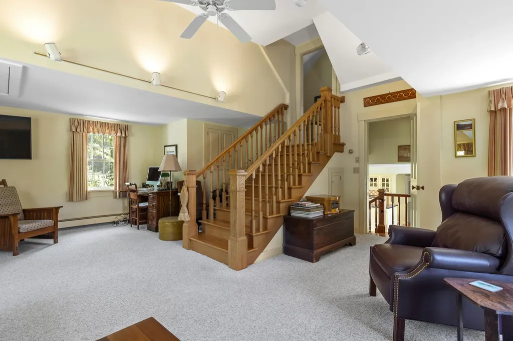 72 Glidden Street Newcastle ME 04553