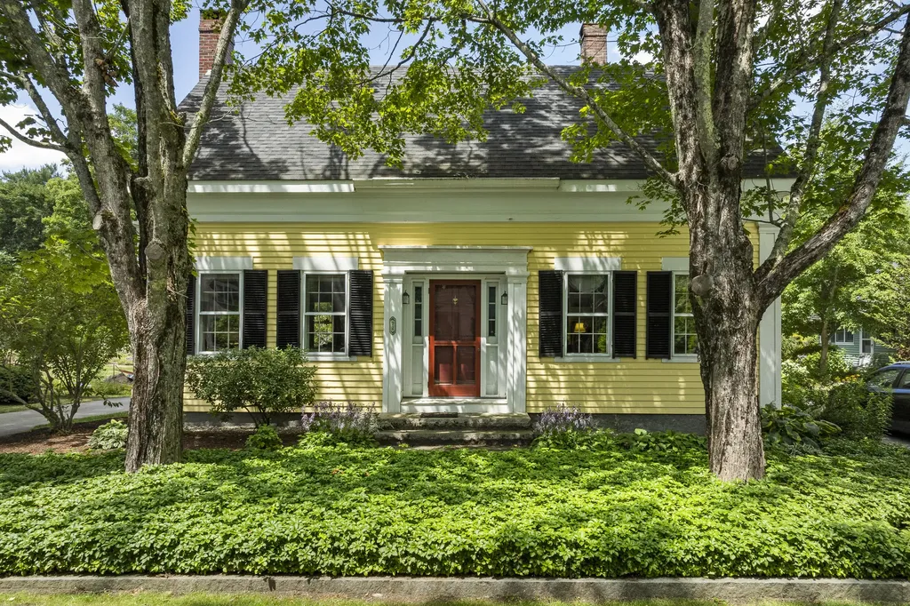 72 Glidden Street Newcastle ME 04553