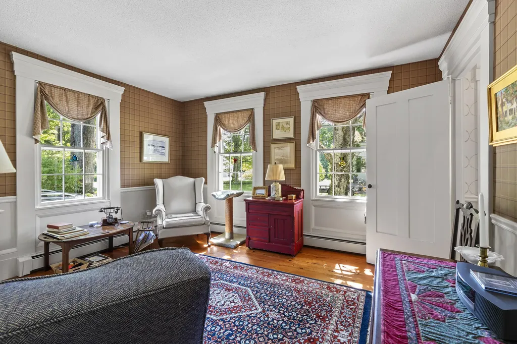 72 Glidden Street Newcastle ME 04553