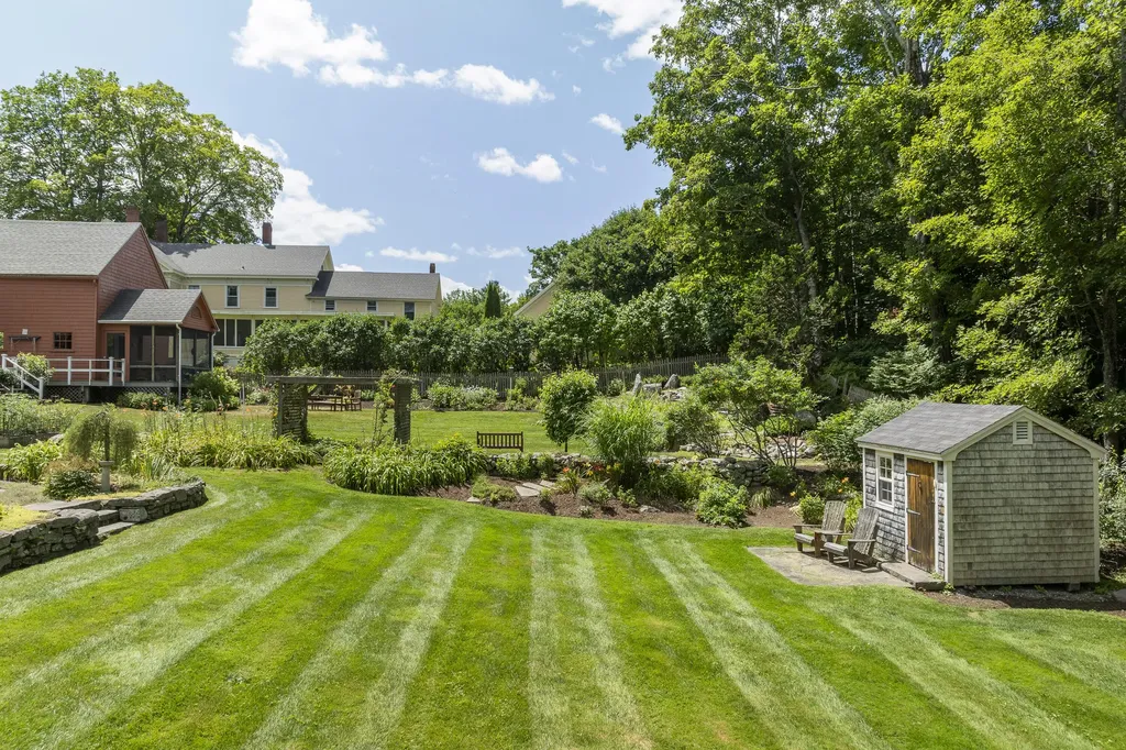 72 Glidden Street Newcastle ME 04553