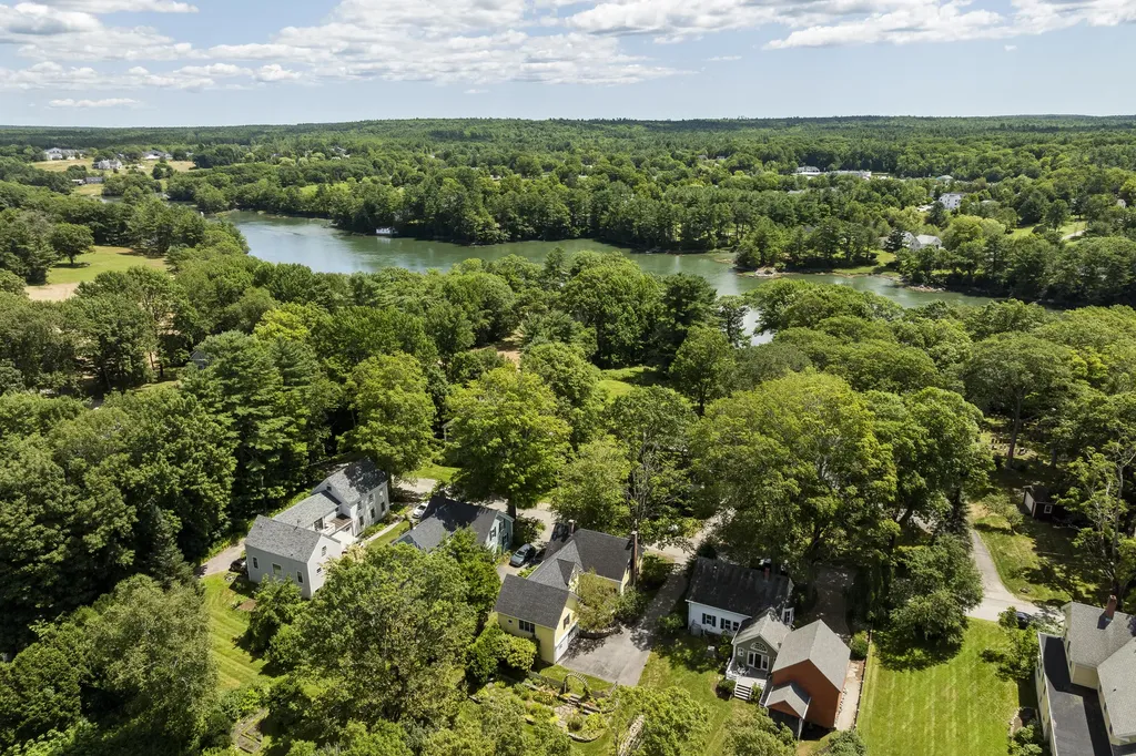 72 Glidden Street Newcastle ME 04553