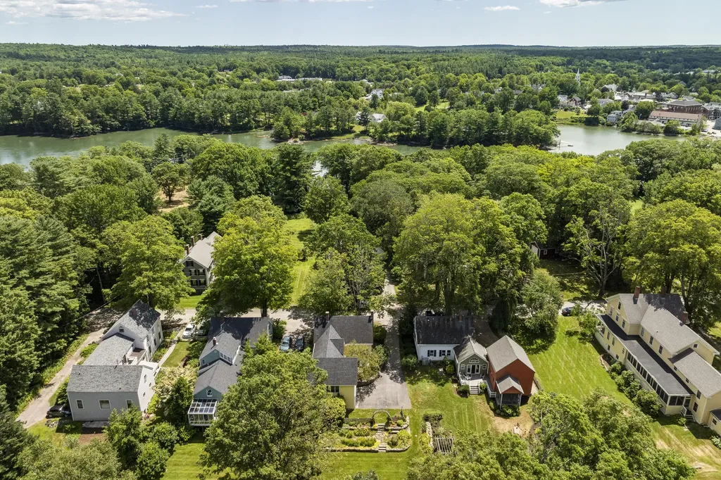 72 Glidden Street Newcastle ME 04553