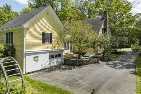 72 Glidden Street Newcastle ME 04553