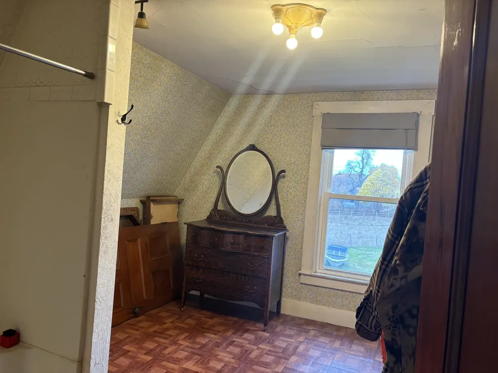 10 Ridge Road Windsor ME 04363