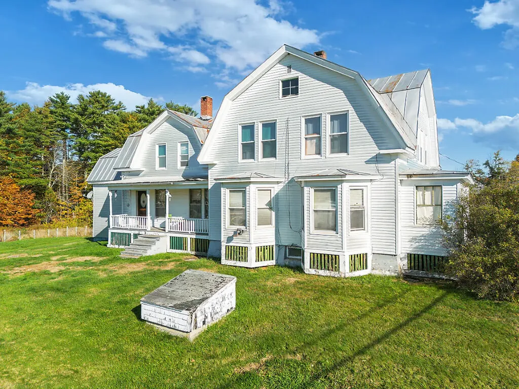 10 Ridge Road Windsor ME 04363