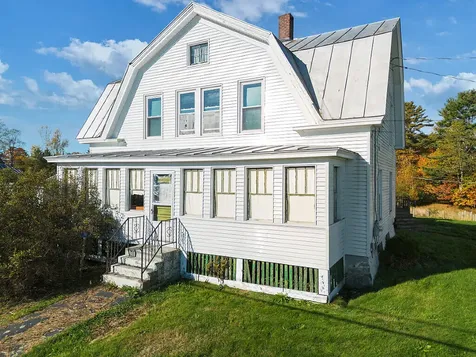 10 Ridge Road Windsor ME 04363