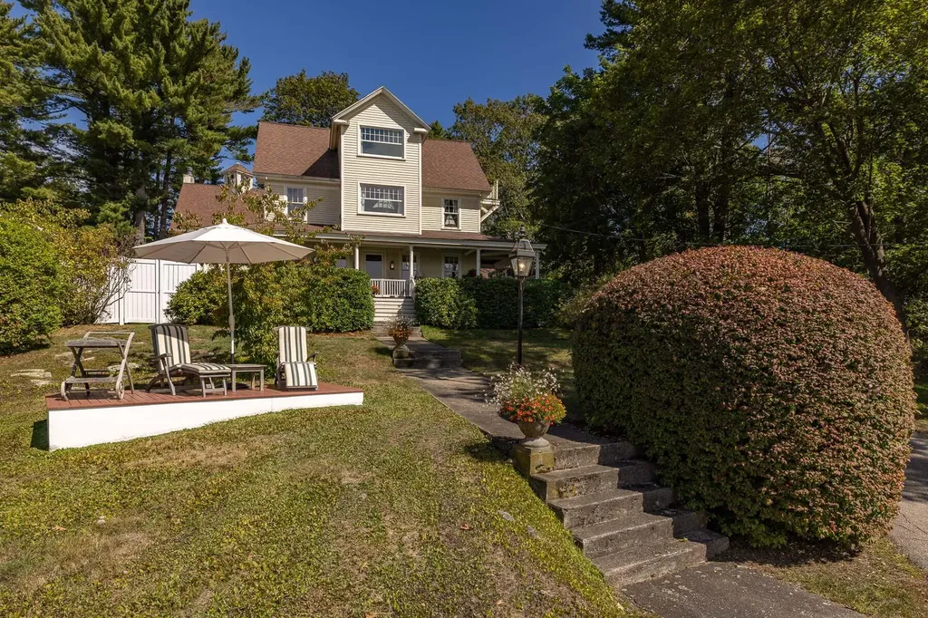 205 Whipple Road Kittery ME 03904