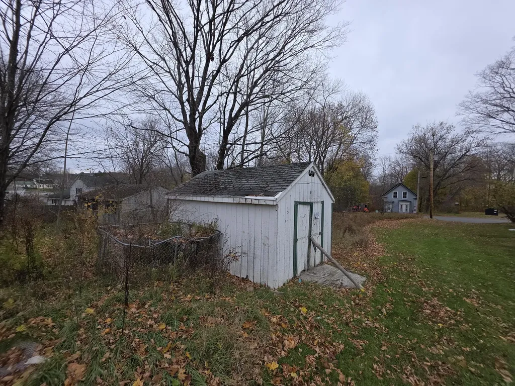 26 Mill Street Hartland ME 04943