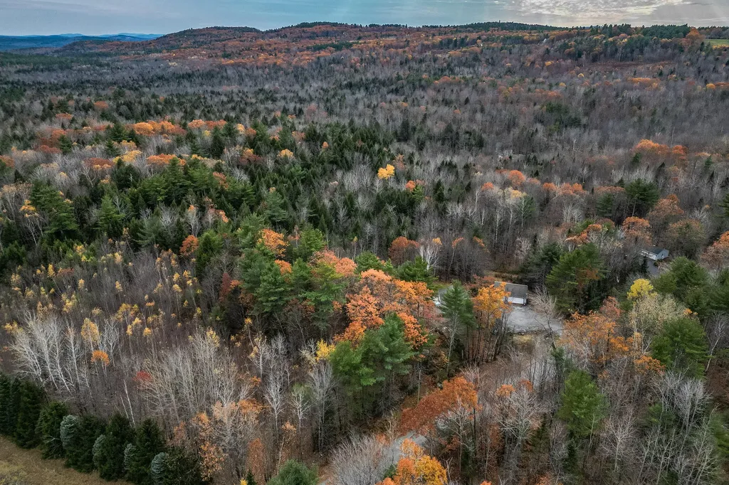 304 Dunn Road Norway ME 04268