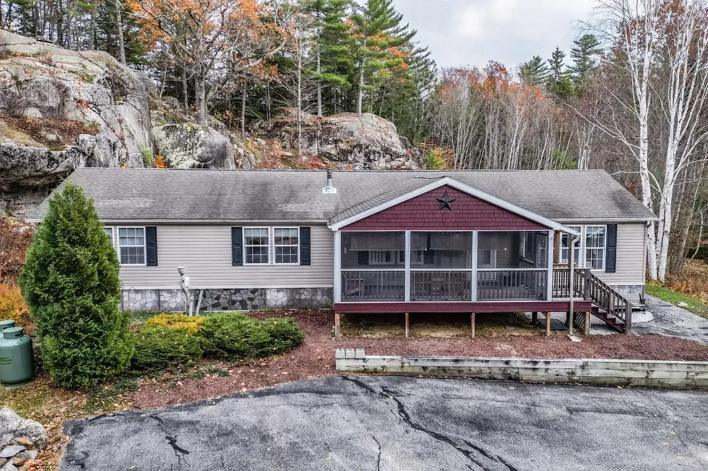 304 Dunn Road Norway ME 04268