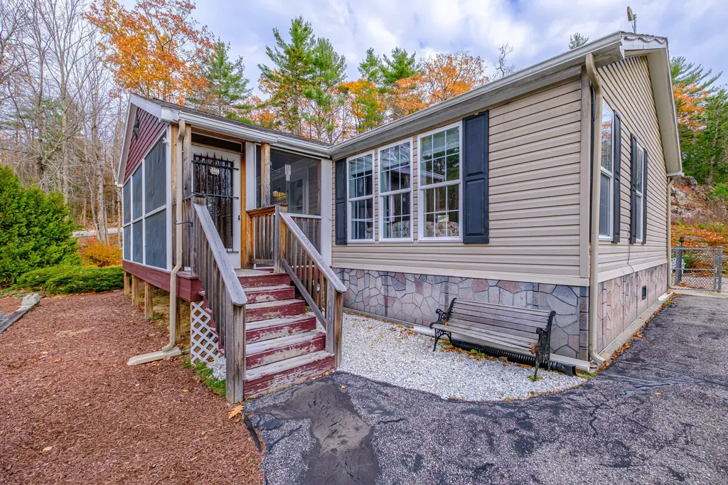 304 Dunn Road Norway ME 04268