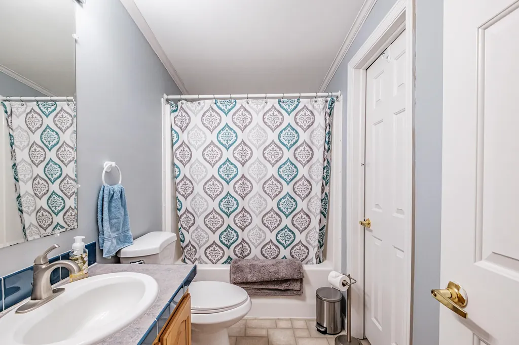 304 Dunn Road Norway ME 04268