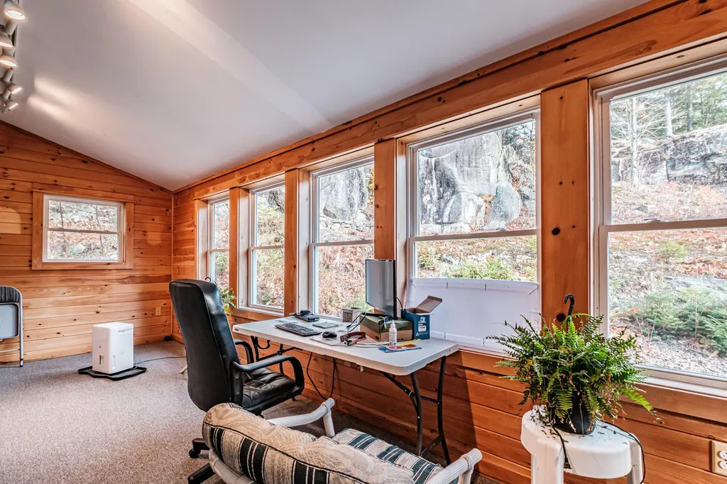 304 Dunn Road Norway ME 04268