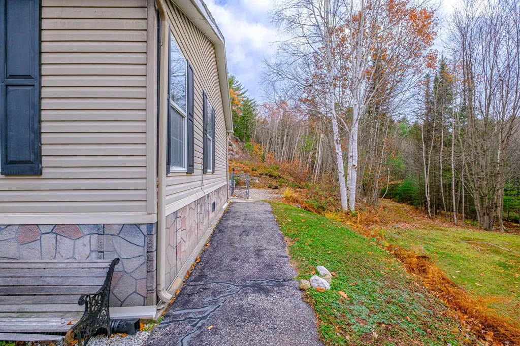 304 Dunn Road Norway ME 04268