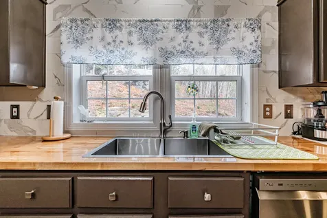 304 Dunn Road Norway ME 04268
