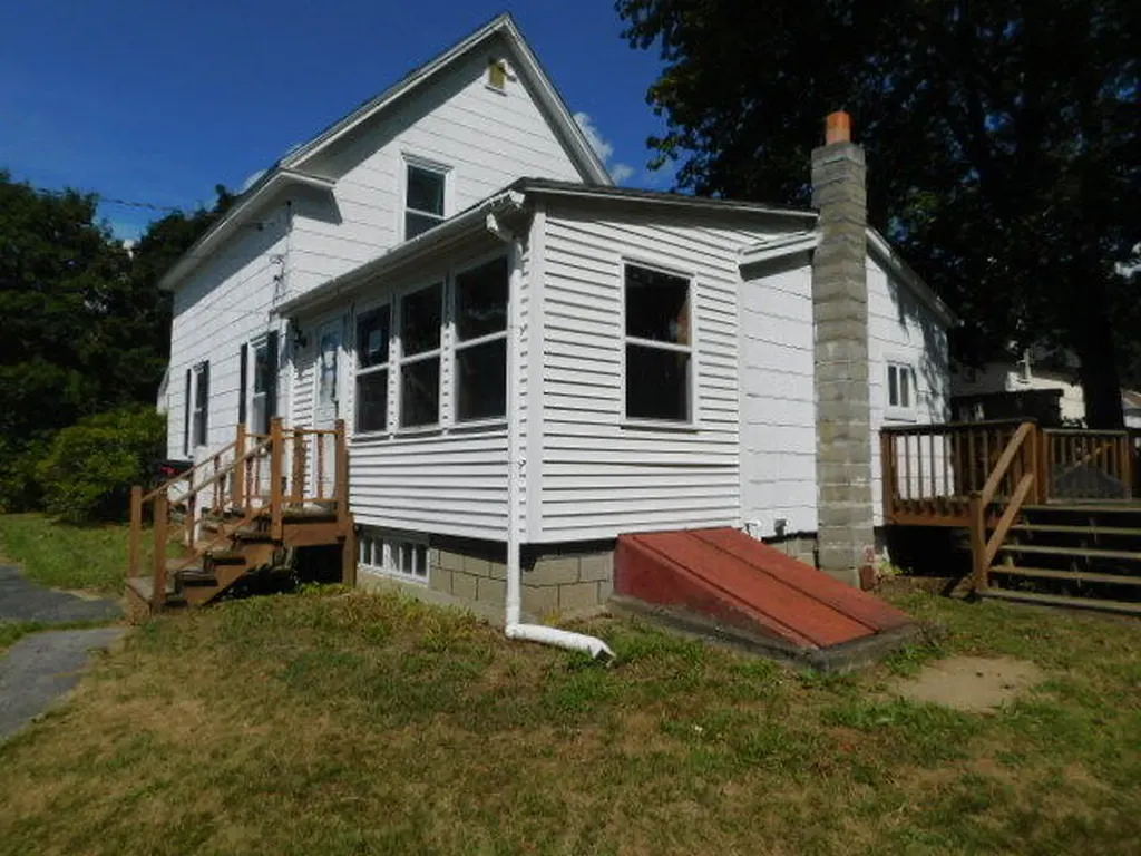 20 Patten Court Brewer ME 04412