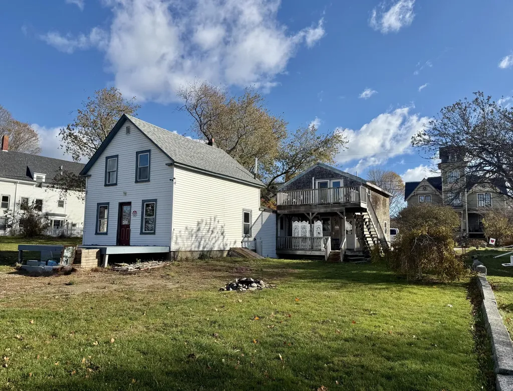 4 Water Street Vinalhaven ME 04863
