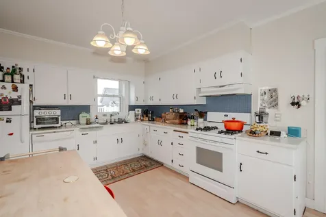 32 Melbourne Street Portland ME 04101