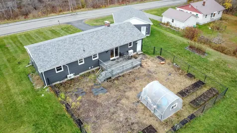 20 Thompson Road Veazie ME 04401
